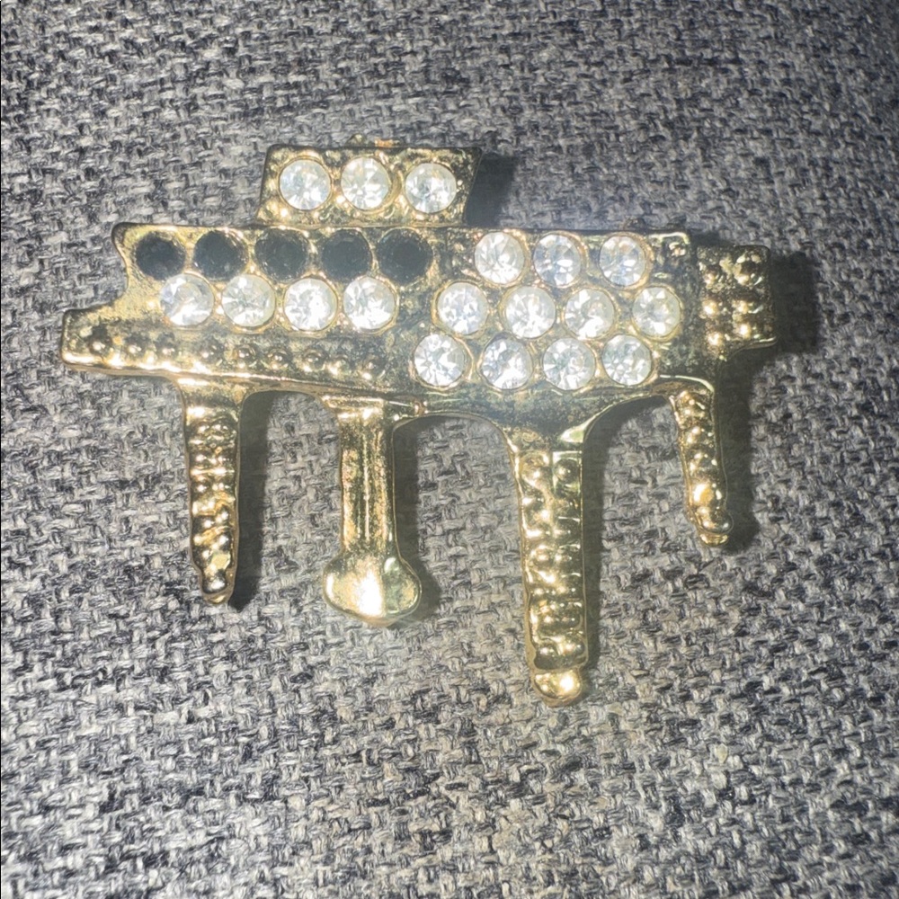 Vintage piano rhinestone brooch costume‎ Gold tone